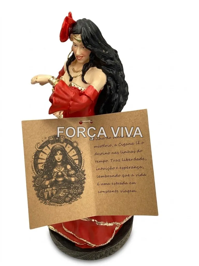 Estátua de Cigana em resina com vestido vermelho babado de bordas douradas, flor no cabelo e joias douradas sobre base circular. 2